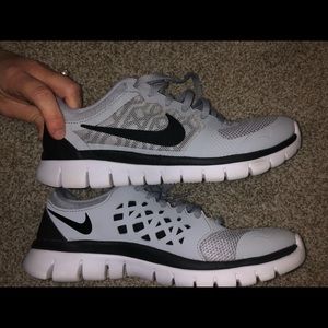 EXCELLENT CONDITION NIKE Running Shoe
